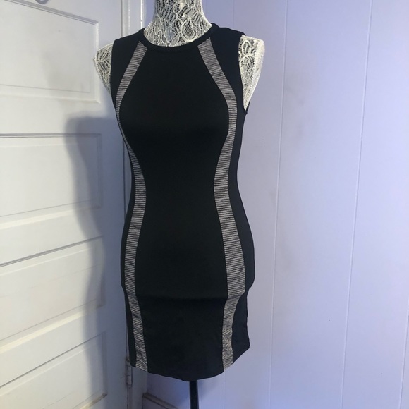 Divided Dresses & Skirts - Slimming black and gray dress